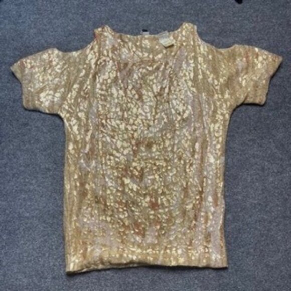 2b Rych Womens Blouse Gold All Over Print Short Sleeve Silk Blend Top Glam M New - Picture 1 of 8